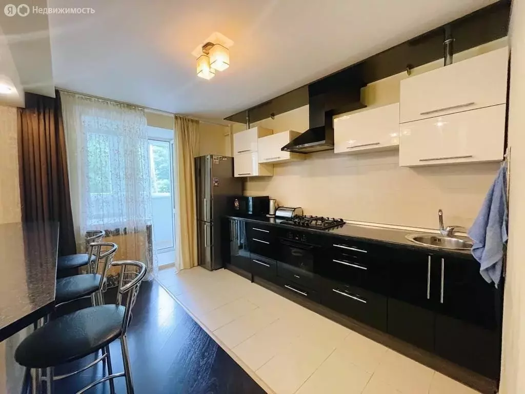 Квартира-студия: Димитровград, улица Славского, 18 (39.9 м) - Фото 1