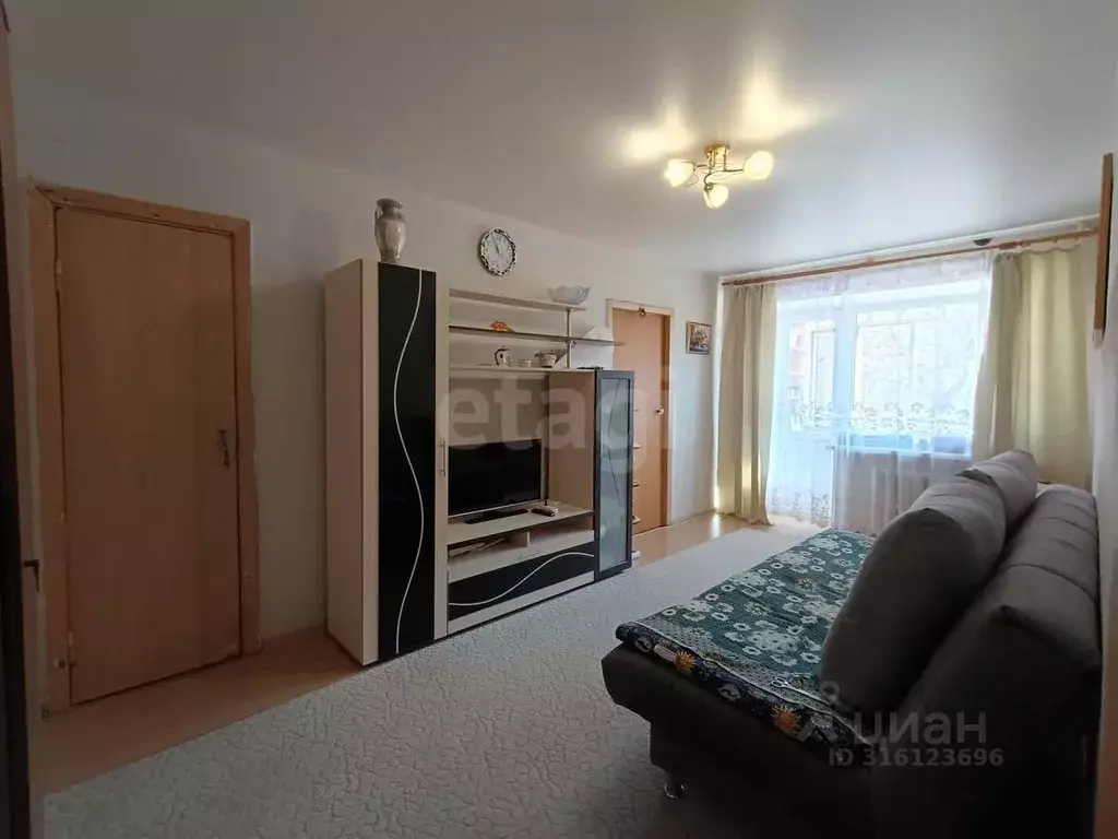 3-к кв. Удмуртия, Ижевск ул. Воровского, 136А (54.8 м) - Фото 0