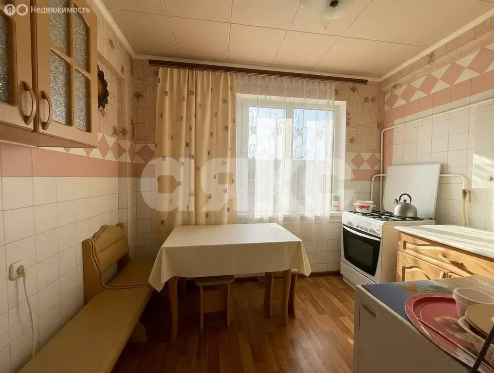 3-комнатная квартира: Майкоп, улица Чкалова, 86 (68.2 м) - Фото 1