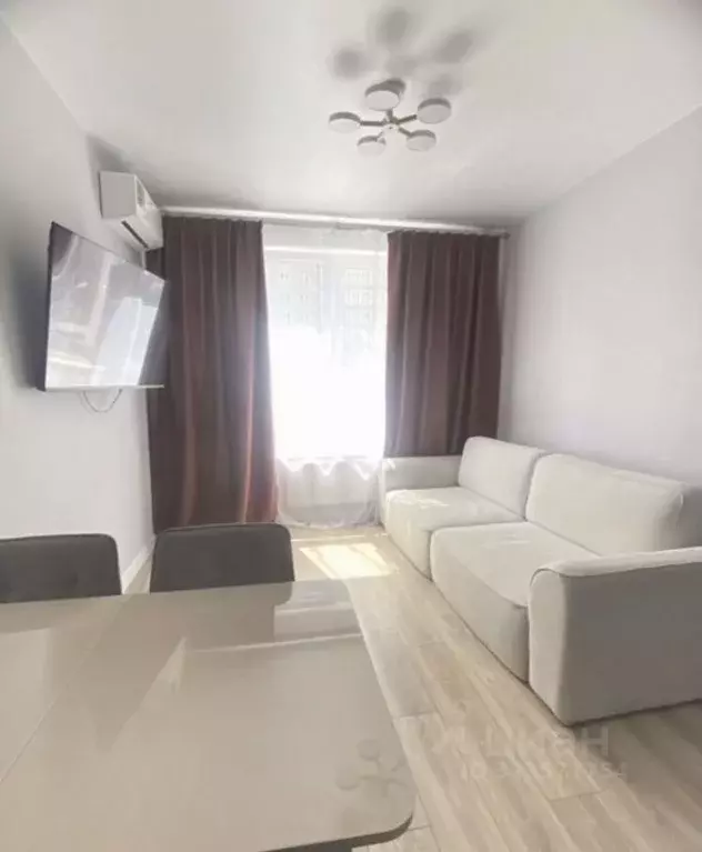 1-к кв. Краснодарский край, Новороссийск ул. Куникова, 47Г (38.5 м) - Фото 0