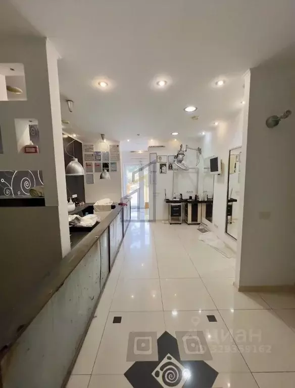 Помещение свободного назначения в Крым, Евпатория ул. Демышева, 127 ... - Фото 1