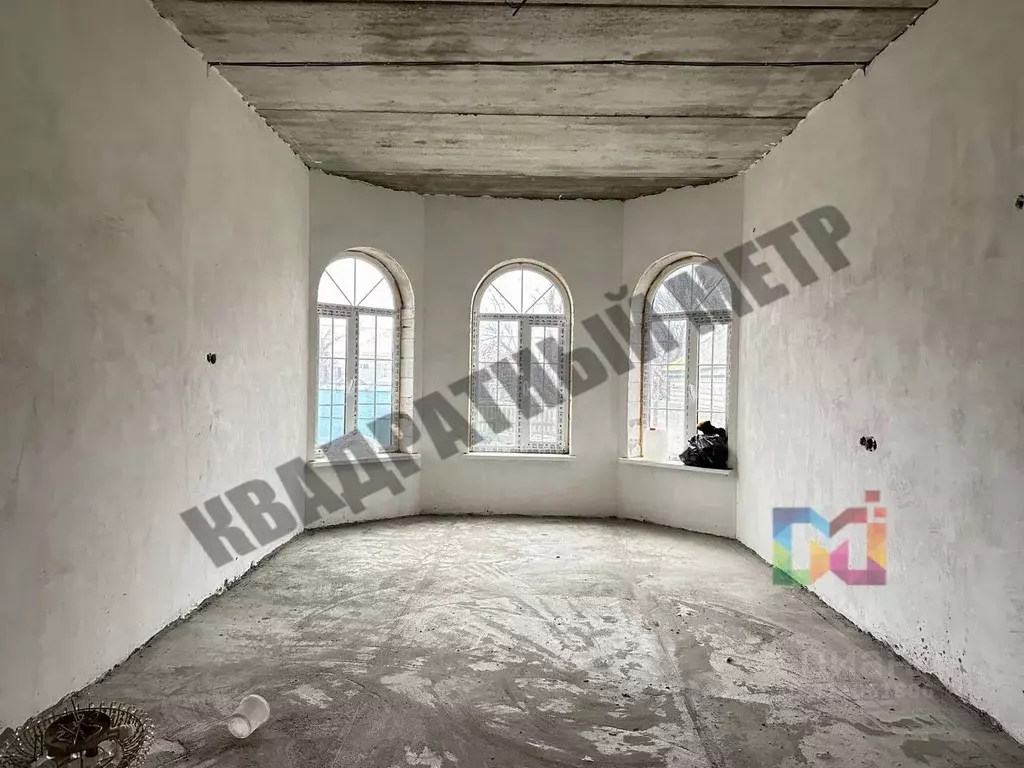 Дом в Калмыкия, Элиста ул. Чернышевского (450 м) - Фото 2