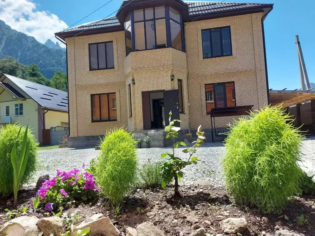 Дом в Карачаево-Черкесия, Теберда Карачаевский городской округ, ул. ... - Фото 2