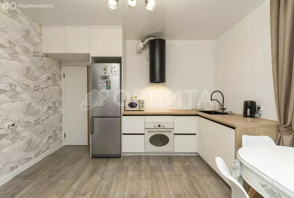 2-комнатная квартира: Тюмень, улица Розы Люксембург, 12к2 (62 м) - Фото 1