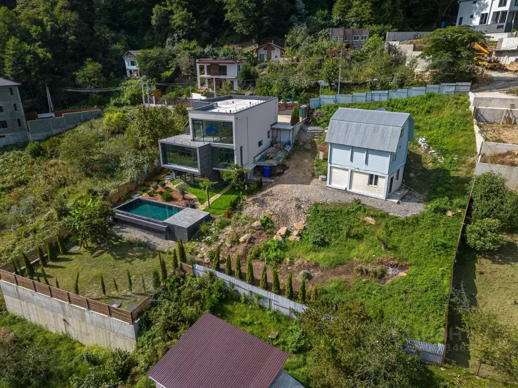 Дом в Краснодарский край, Сочи городской округ, с. Каштаны  (426 м) - Фото 2