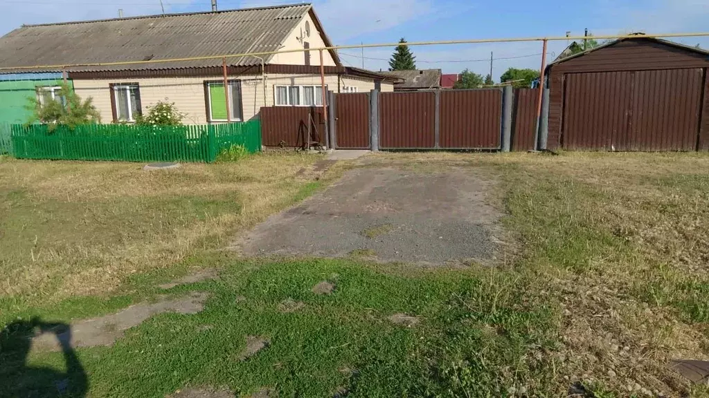 Дом в Омская область, Калачинский район, Куликовское с/пос, с. ... - Фото 1