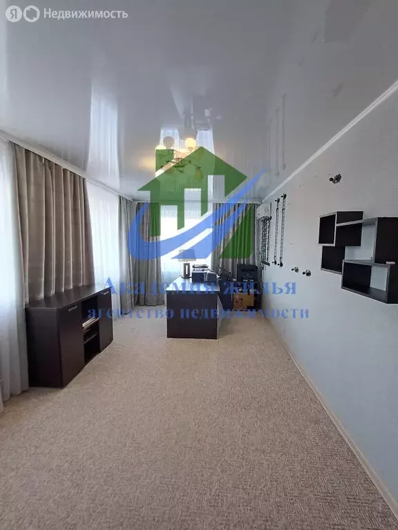 Дом в Орск, посёлок ОЗТП, Заповедная улица (255 м) - Фото 1