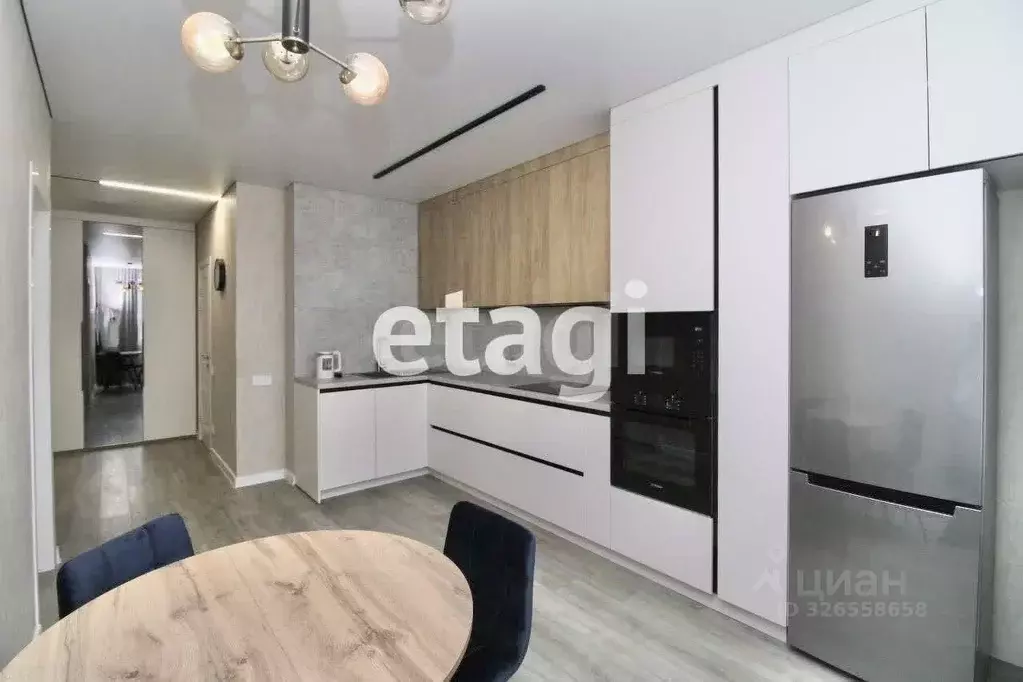 3-к кв. Красноярский край, Красноярск Октябрьская ул., 6 (65.5 м) - Фото 1