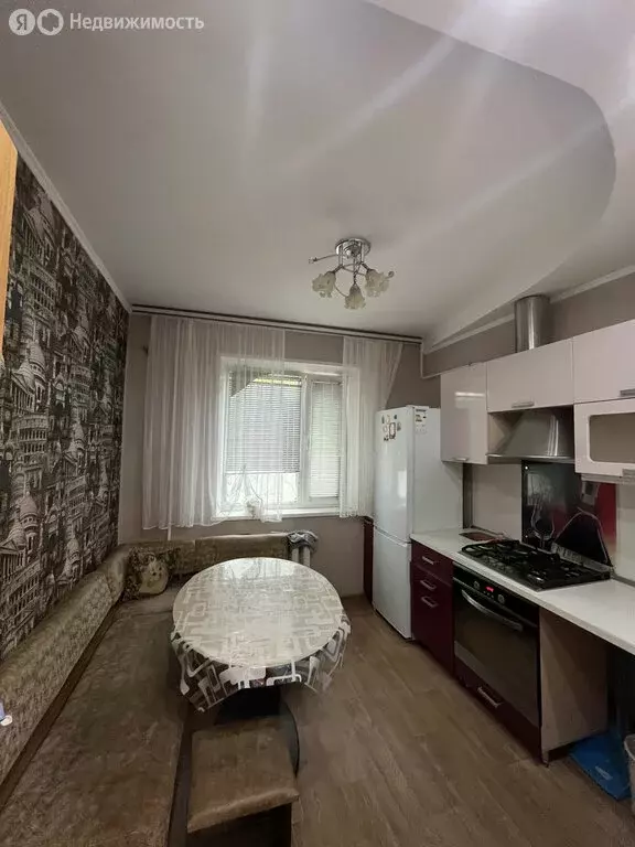 3-комнатная квартира: Волгодонск, улица Черникова, 19 (62 м) - Фото 1