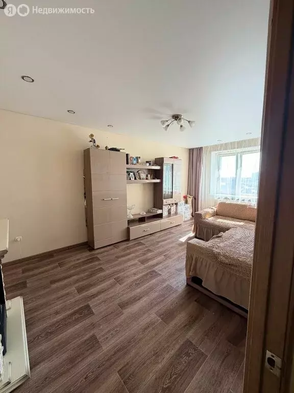 3-комнатная квартира: Астрахань, Сахалинская улица, 9к1 (70.2 м) - Фото 1