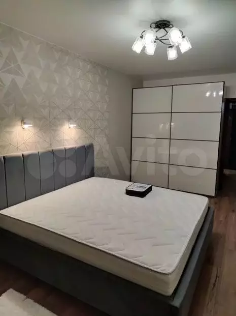 Квартира-студия, 80м, 4/25эт. - Фото 1