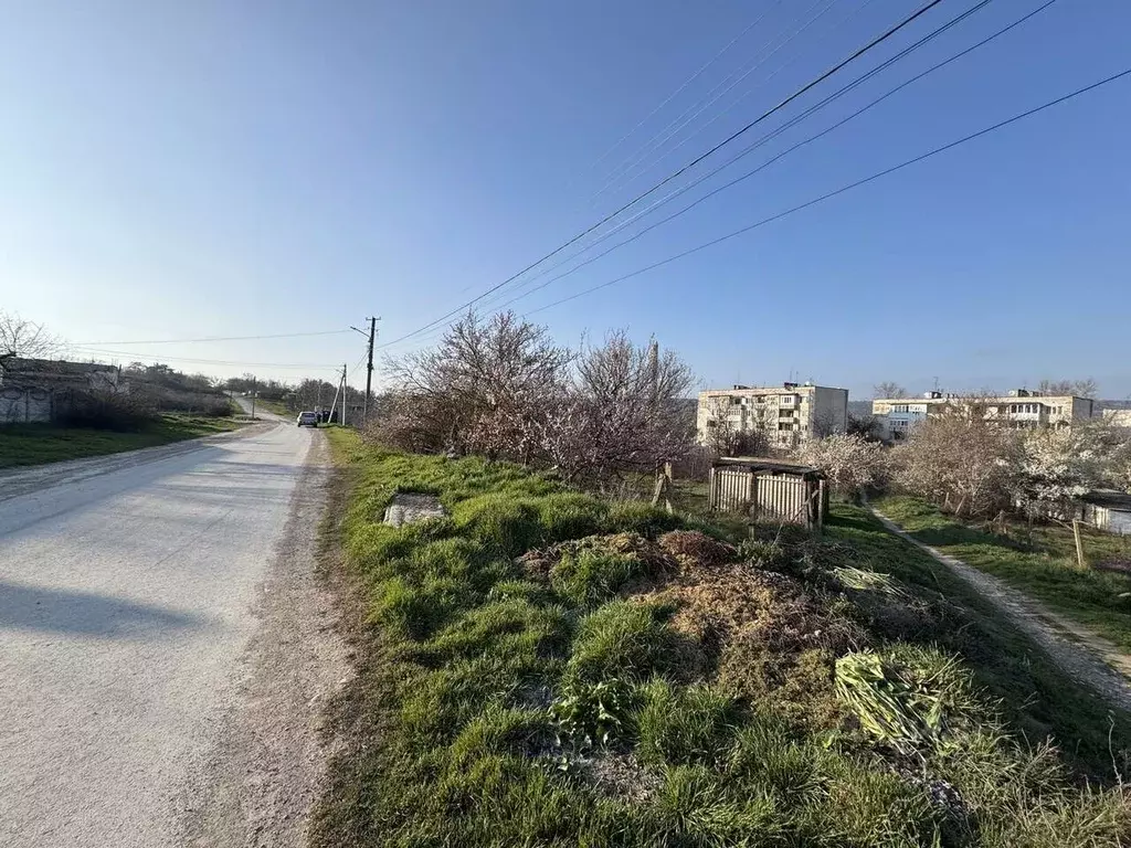 Участок в Севастополь с. Фронтовое, ул. 345-й Дивизии, 26 (9.0 сот.) - Фото 1