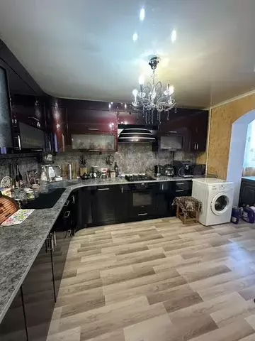 3-к. квартира, 82 м, 6/10 эт. - Фото 0