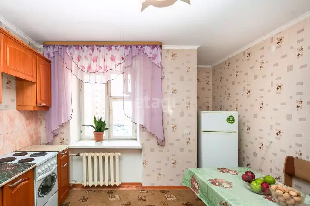 2-к кв. Тюменская область, Тюмень Амурская ул., 2 (69.9 м) - Фото 1