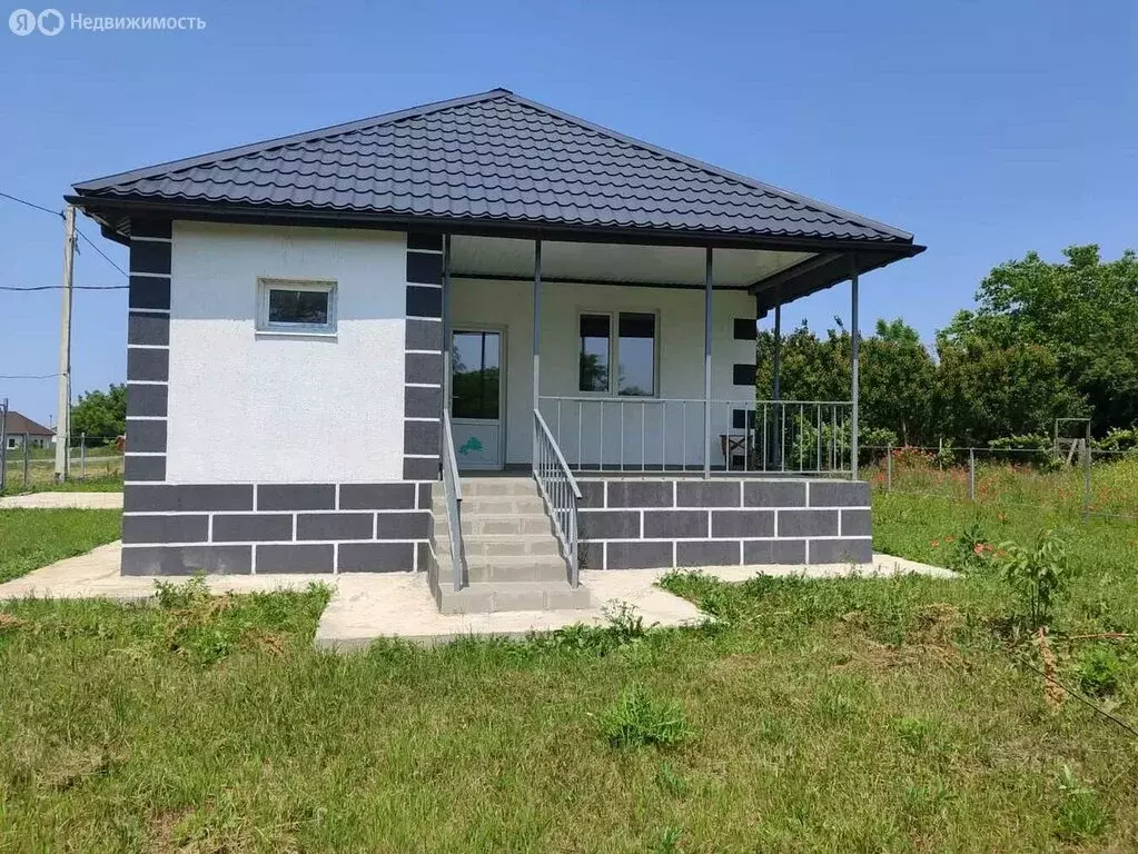 Дом в Краснодарский край, муниципальный округ Анапа, село Юровка (91 ... - Фото 1