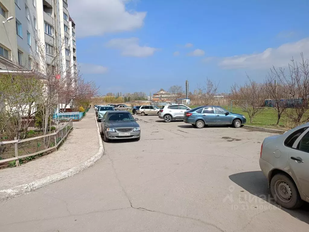 2-к кв. Саратовская область, Энгельс ул. Марины Расковой, 10Г (57.4 м) - Фото 1