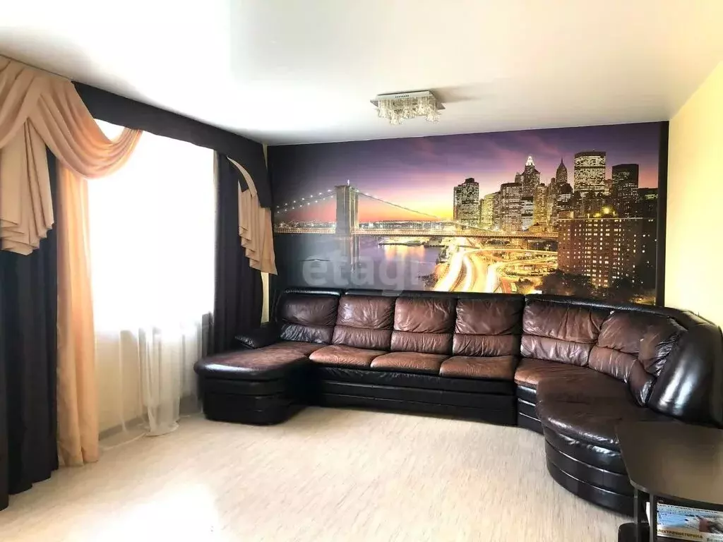 3-комнатная квартира: Кириши, проспект Ленина, 49 (96 м) - Фото 1