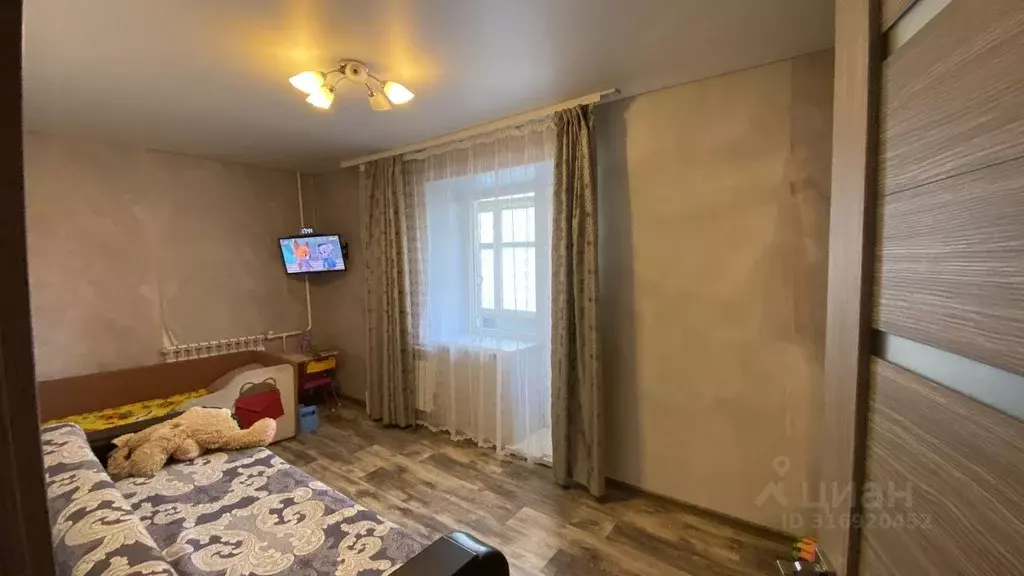 3-к кв. Оренбургская область, Оренбург Салмышская ул., 9/3 (60.0 м) - Фото 0