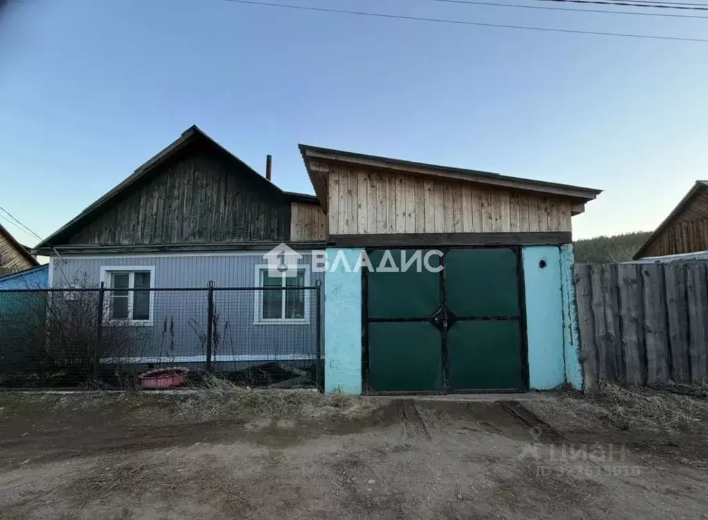 Дом в Бурятия, Улан-Удэ ул. Листовая, 84 (44 м) - Фото 1
