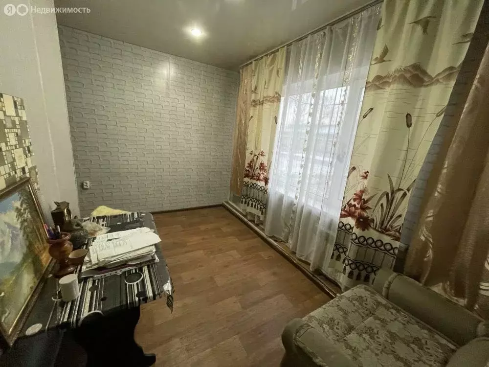 1-комнатная квартира: Абакан, улица Крылова, 34А (18 м) - Фото 1