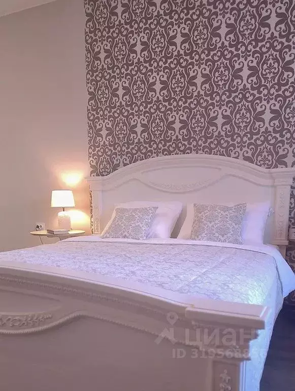 2-к кв. Татарстан, Казань ул. Гарифа Ахунова, 10 (81.0 м) - Фото 1
