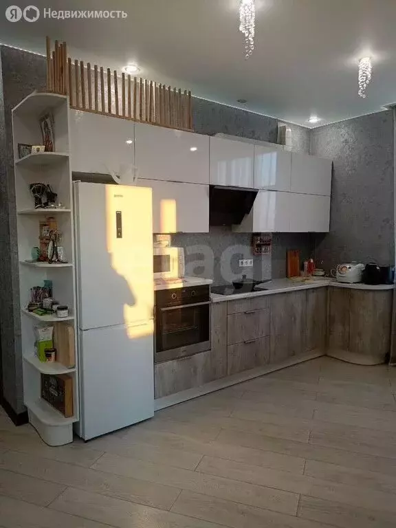 3-комнатная квартира: Сыктывкар, улица Клары Цеткин, 2 (66.4 м) - Фото 1