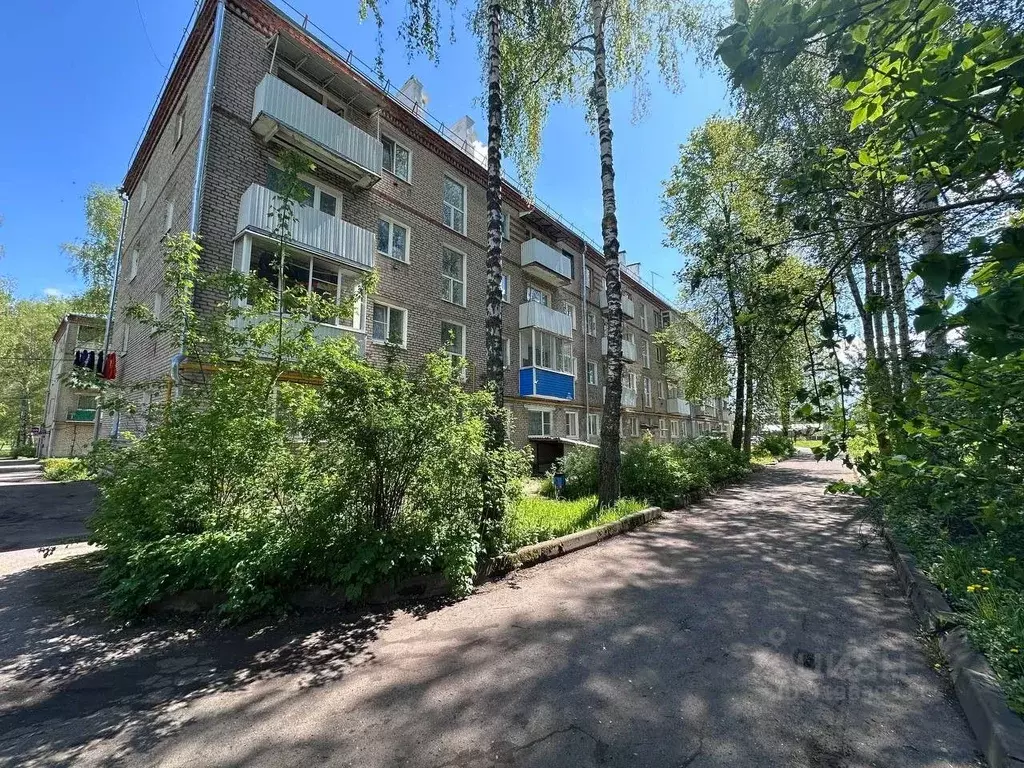 2-к кв. Смоленская область, с. Вязьма-Брянская ул. Авиационная, 2 ... - Фото 0