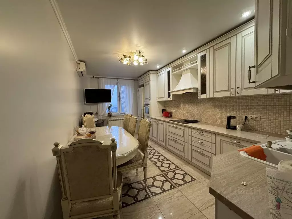 4-к кв. Москва Большая Очаковская ул., 44к1 (110.0 м) - Фото 1