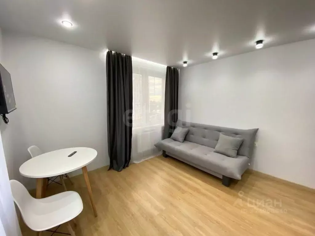 Студия Тюменская область, Тюмень ул. Лесопарковая, 1к2 (22.2 м) - Фото 1