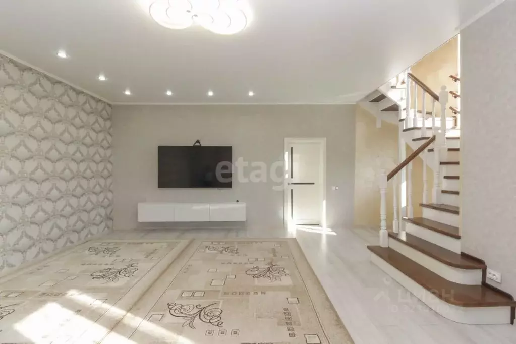 Дом в Омская область, Омский район, пос. Магистральный ул. Парковая, 5 ... - Фото 1