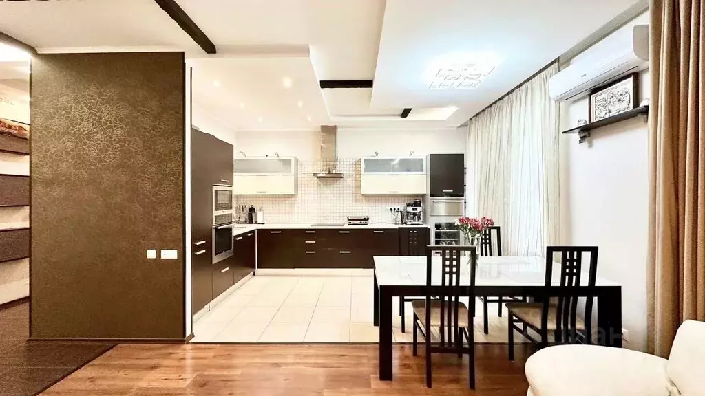 3-к кв. Омская область, Омск просп. Карла Маркса, 72 (108.4 м) - Фото 1