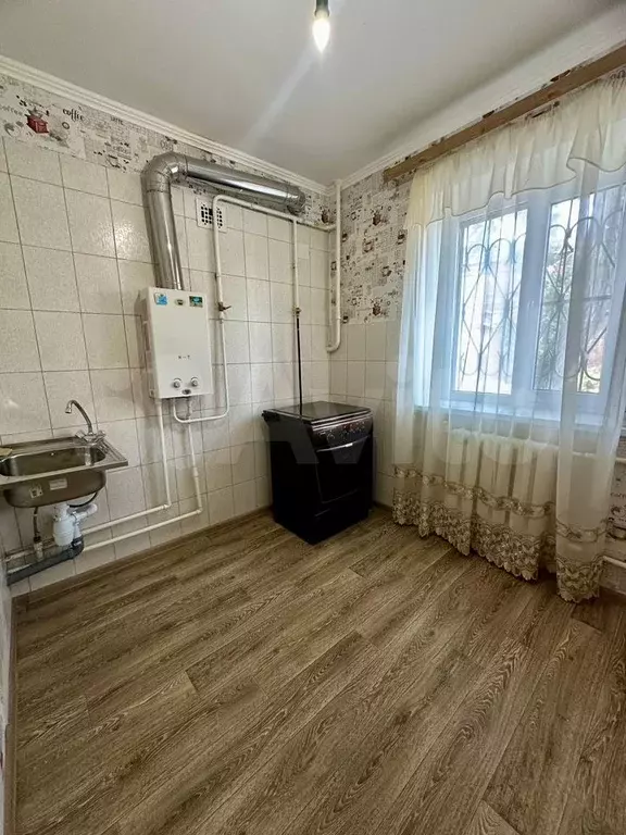 2-к. квартира, 43 м, 1/3 эт. - Фото 0