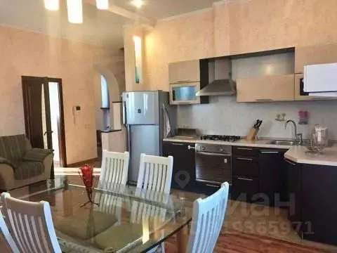 Коттедж в Волгоградская область, Волгоград Радужная ул. (250 м) - Фото 1