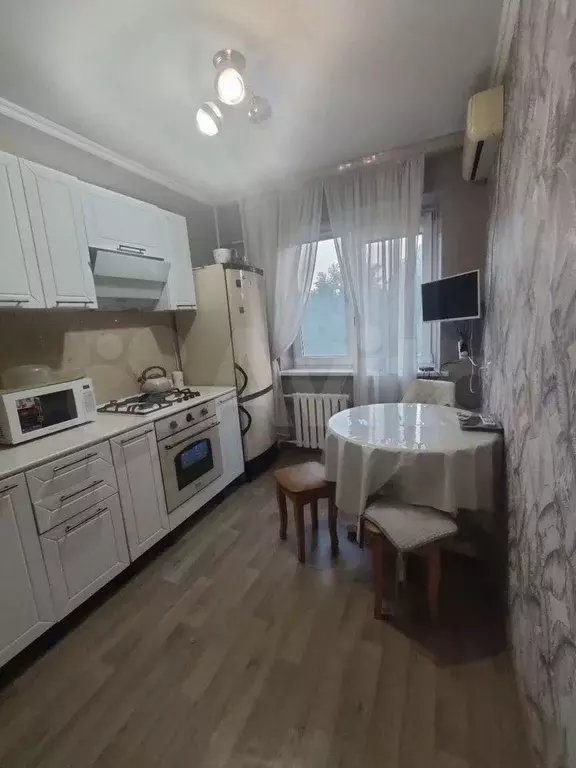2-к. квартира, 50 м, 5/10 эт. - Фото 0
