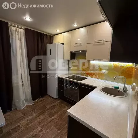 2-комнатная квартира: Омск, улица 20 лет РККА, 2 (47.1 м) - Фото 2