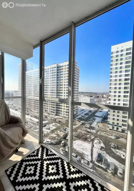 2-комнатная квартира: Екатеринбург, улица Евгения Савкова, 3 (69 м) - Фото 0