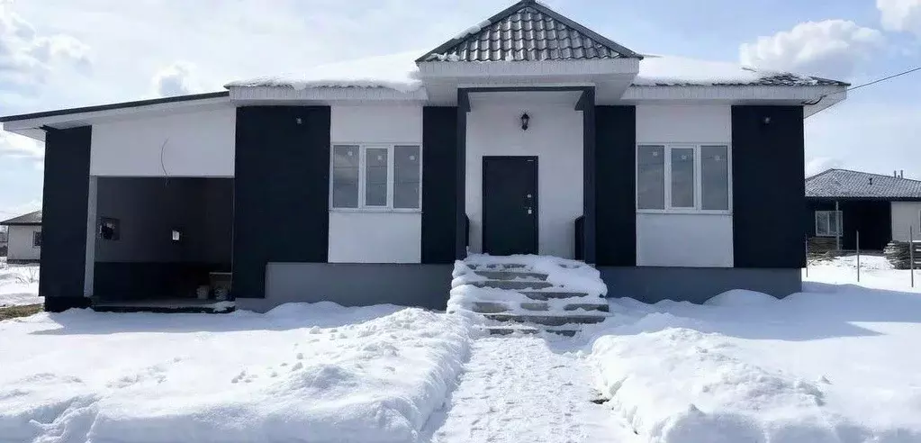 Дом в Свердловская область, Сысертский муниципальный округ, с. ... - Фото 1