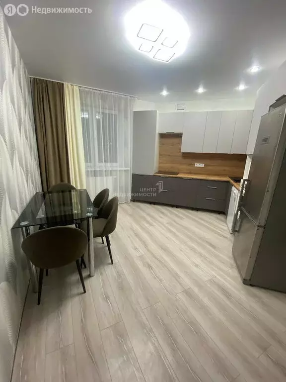 3-комнатная квартира: Казань, улица Четаева, 14Ак2 (91 м) - Фото 1