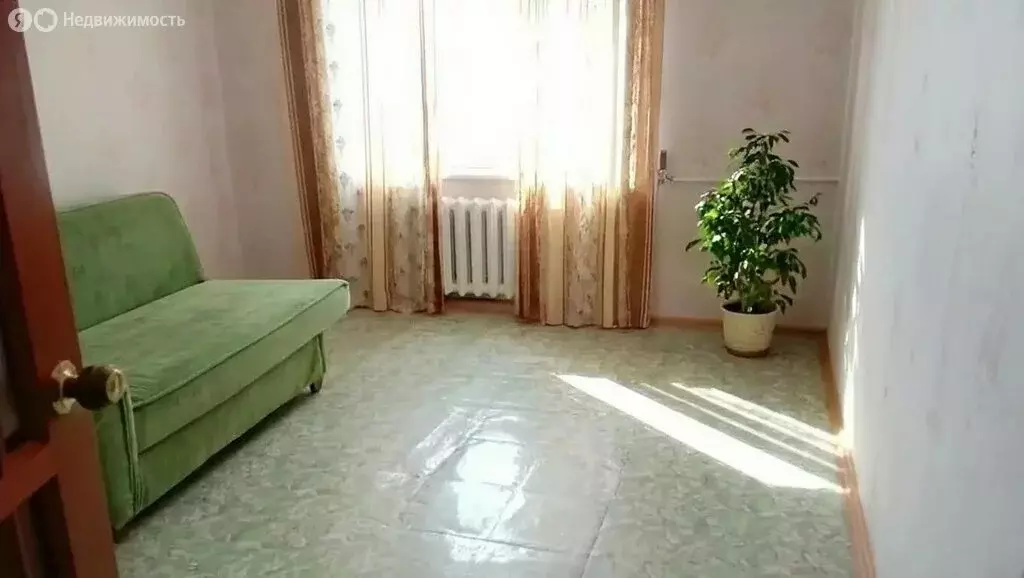 2-комнатная квартира: посёлок городского типа Морки, улица ... - Фото 1