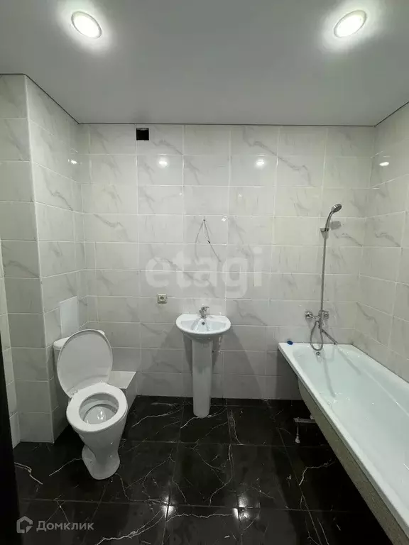 Продаётся 2-к квартира, 64.5 м - Фото 0