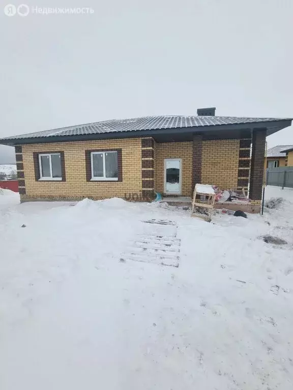 Дом в Октябрьский, улица Худякова (600 м) - Фото 2