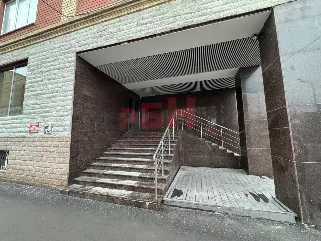 Торговая площадь в Тюменская область, Тюмень ул. Челюскинцев, 26 (153 ... - Фото 2