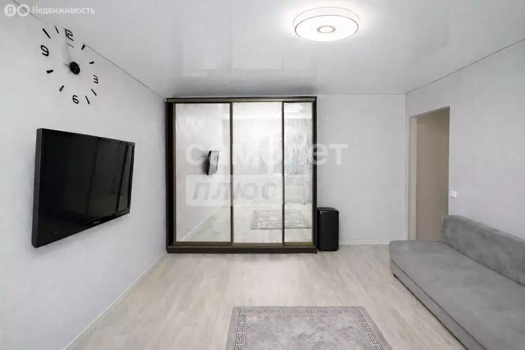 2-комнатная квартира: Верхний Уфалей, Каслинская улица, 5 (49.5 м) - Фото 1