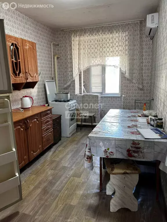 3-комнатная квартира: посёлок Ики-Бурул, Октябрьская улица, 14 (61.6 ... - Фото 0