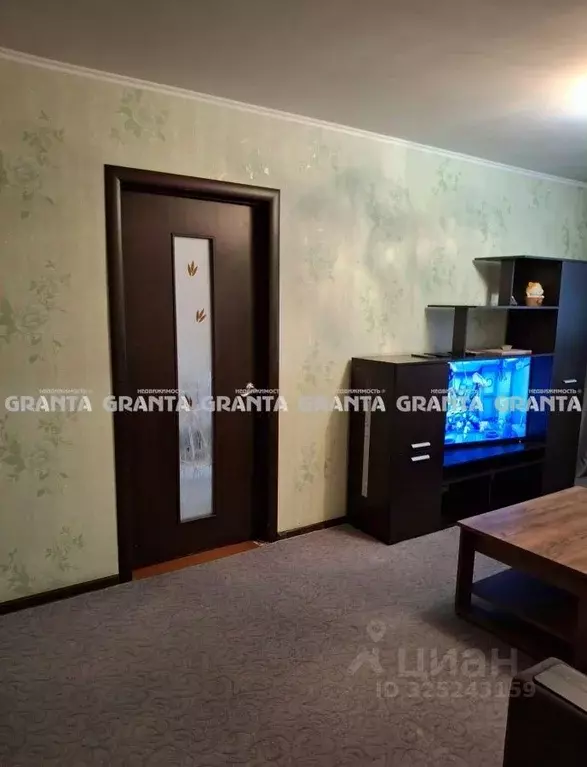 2-к кв. Красноярский край, Красноярск просп. Металлургов, 39 (45.0 м) - Фото 1