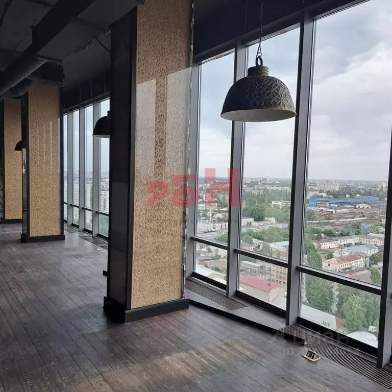 Офис в Воронежская область, Воронеж Плехановская ул., 53 (350 м) - Фото 1