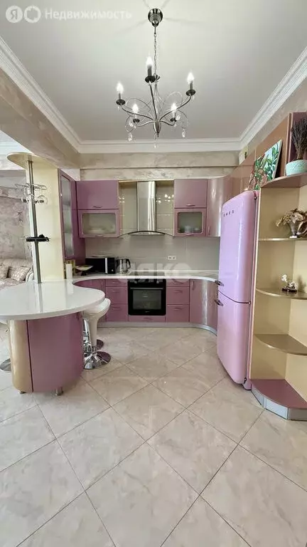 Квартира-студия: Алушта, Чатырдагская улица, 1А (49.5 м) - Фото 1
