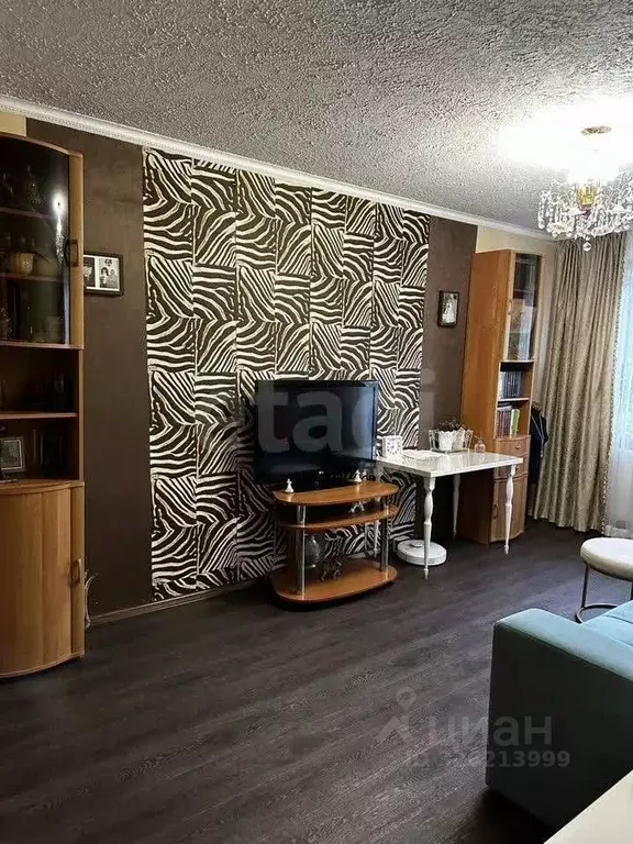 2-к кв. Омская область, Омск просп. Мира, 157 (44.8 м) - Фото 1