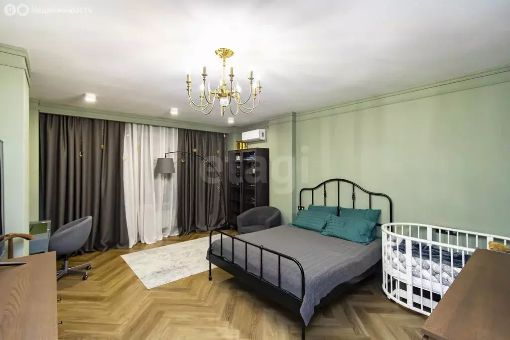 2-комнатная квартира: Тюмень, улица 50 лет ВЛКСМ, 13к1 (119 м) - Фото 1