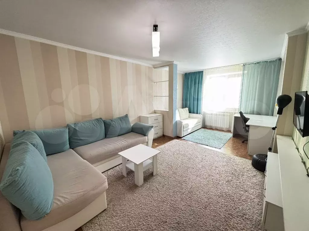 1-к. квартира, 39 м, 1/9 эт. - Фото 0